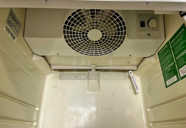 late Model Turbo Air TGM-14RV 24 inch One Section Glass Door Merchandiser, (1) Right Hinge Door, 115v Working - Image 4 of 7