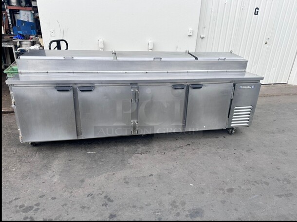 Excellent Condition Beverage Air DP119HC 119 inch Pizza Prep Table w/ Refrigerated Base, 115v Working - Image 3 of 7