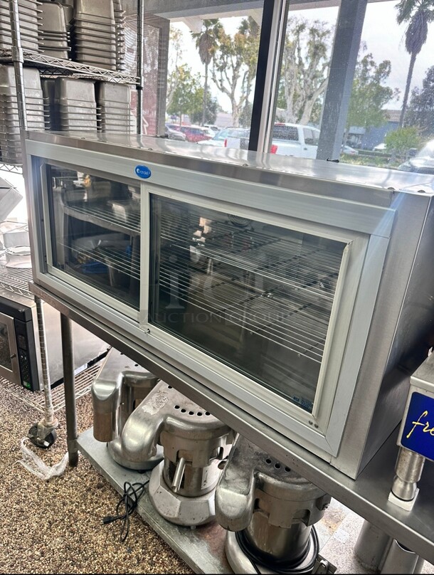 Excellent Condition Randell Refrigerated Counter Top Glass Display 115 Volt Working - Image 2 of 8