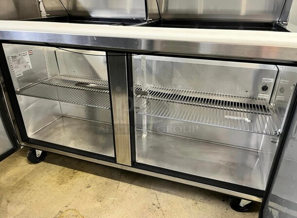 Late Model True TSSU-60-24M-B-ST 60 inch Dual Side Sandwich/Salad Prep Table w/ Refrigerated Base, 115v Working - Image 4 of 6