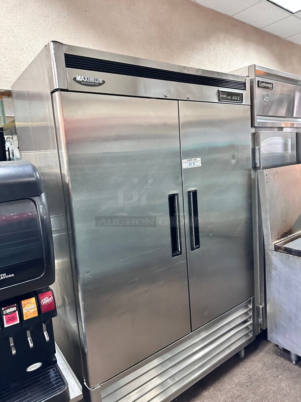 Turbo Air MSR-49 Super Deluxe 54 inch Top Mounted Solid Door Reach-In Refrigerator 115 Volt Working - Image 4 of 6