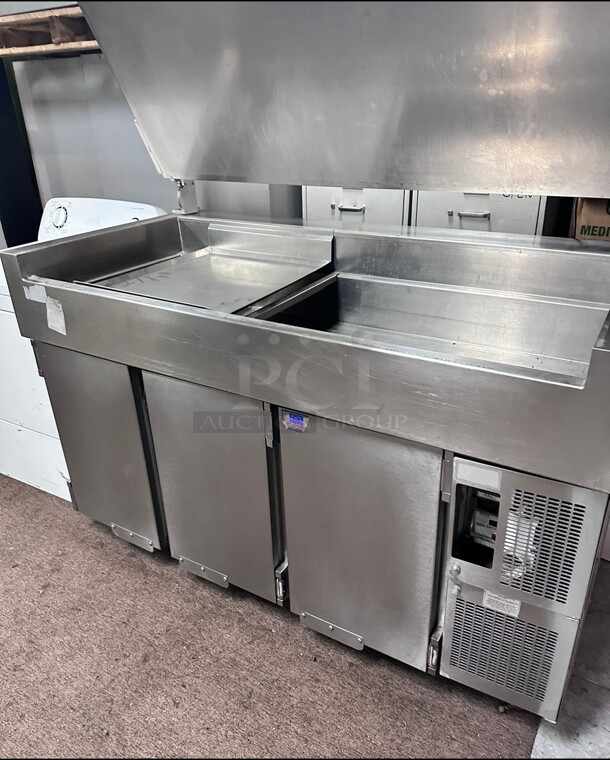 Late Model Randell Commercial Pizza Table 115 Volt Working  - Image 4 of 9