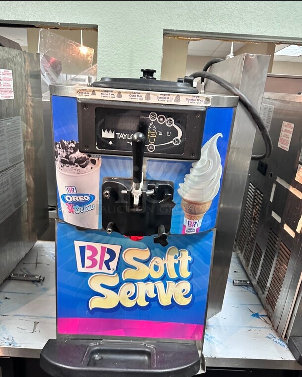 Excellent Condition Taylor C709-27 Counter top Soft Serve Ice Cream Machine 220 Volt 1 Phase Working - Image 2 of 3