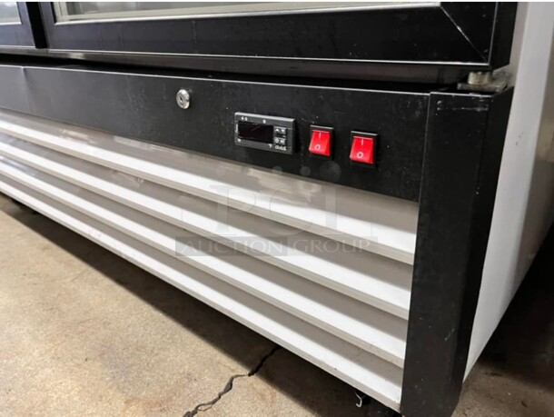 Late Model Maxx Cold 54 inch Double Glass Door Merchandiser Freezer 115 Volt Working - Image 4 of 5