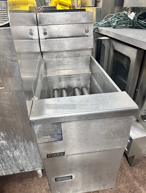 Pitco 35C+S_NAT Natural Gas 35-40 lb. Stainless Steel Floor Fryer - 90,000 BTU Working - Image 3 of 5