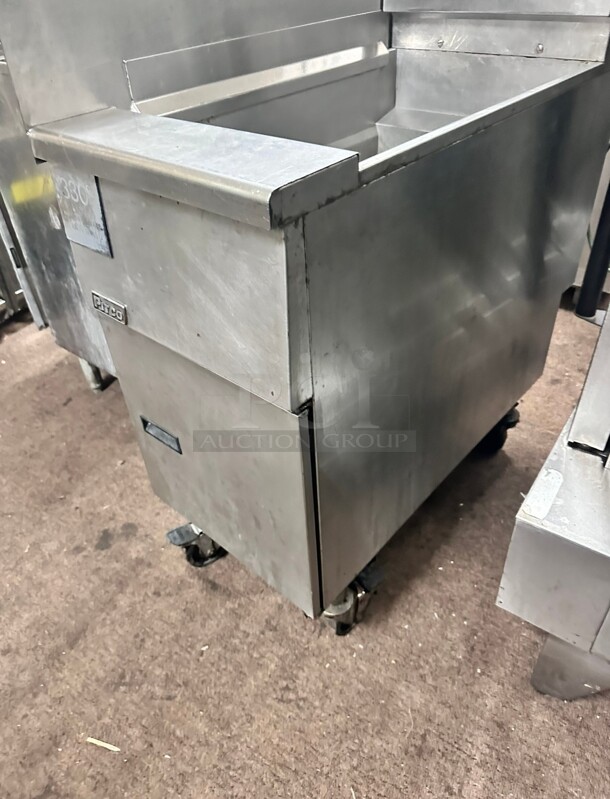 Pitco 35C+S_NAT Natural Gas 35-40 lb. Stainless Steel Floor Fryer - 90,000 BTU Working - Image 5 of 5