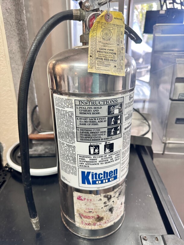 Kitchen One KS-6000 Pyro-Chem Fire Extinguisher Working - Image 4 of 5
