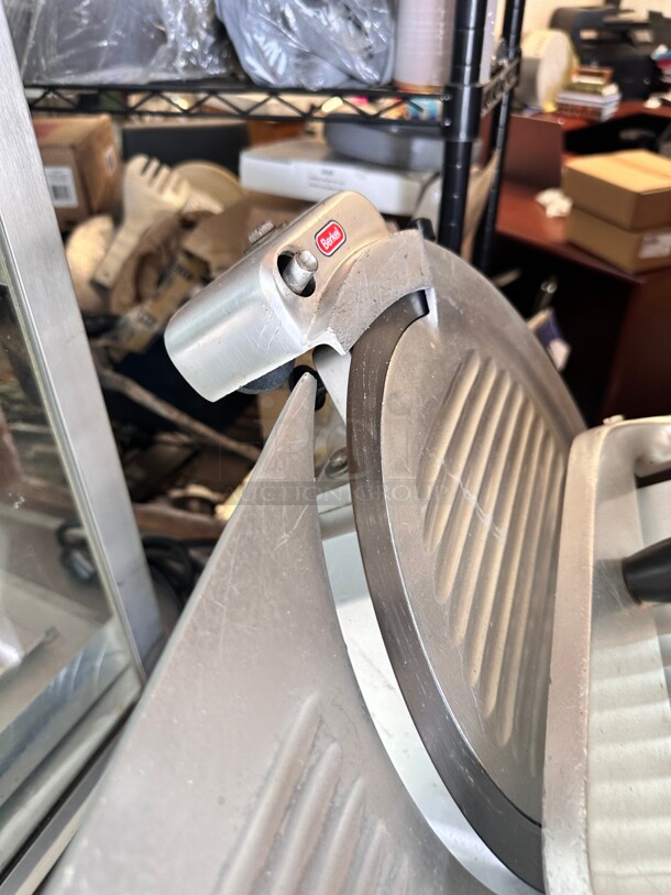 Berkel B12-SLC 12 inch Medium-Duty Gravity Feed Manual Meat Slicer - 1/2 hp Working - Image 7 of 10