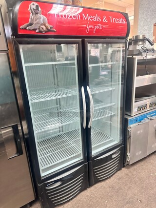 Late Model Minus Forty 43-UDGF 43 Cu Ft Double Door Freezer 115 Volt Working