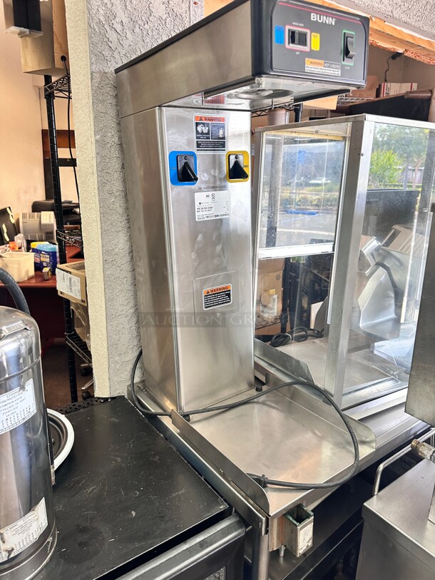 Excellent Condition Bunn 36700.0301 TB6Q Quick Brew Twin 3 Gallon Iced Tea Brewer - 120V Working - Image 8 of 8