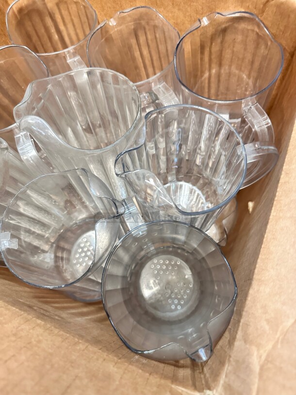 Plastic Pitchers - Image 4 of 5