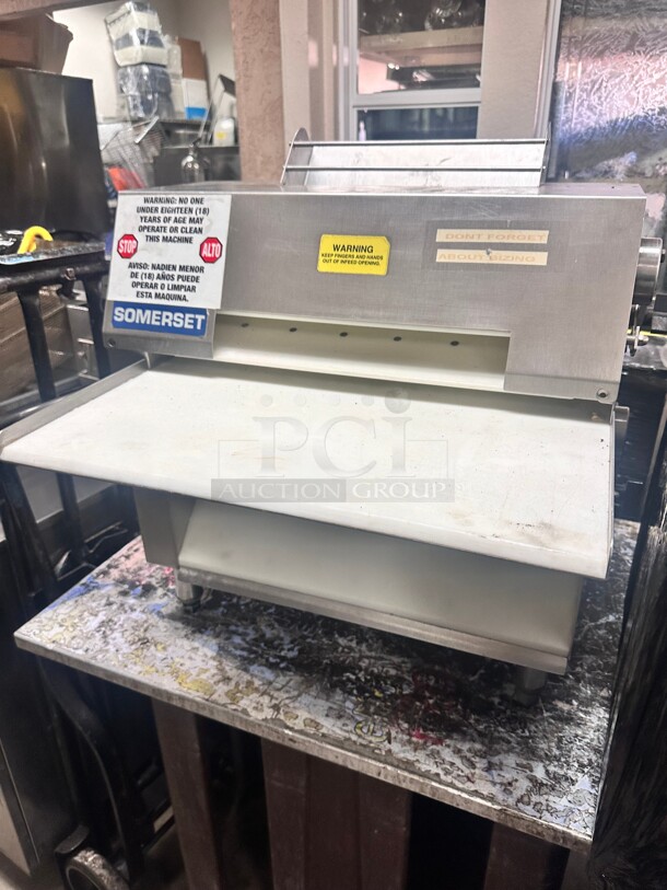 Excellent Condition Somerset CDR-1550 15 inch Countertop Two Stage Front-Operated Dough Sheeter - 120V, 1/2 hp Working - Image 7 of 7