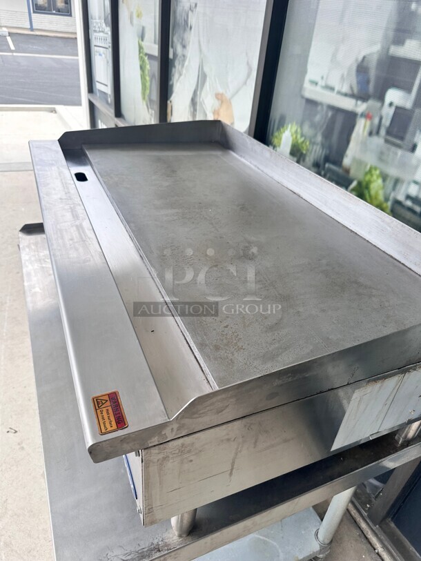 Excellent Condition Commercial Heavy Duty Propane 48 Inch Griddle Working - Image 5 of 5