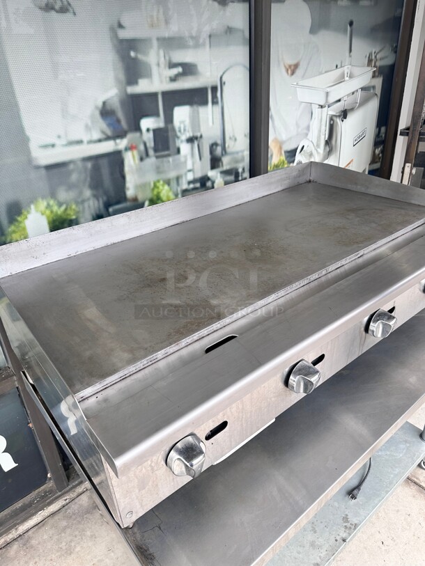 Excellent Condition Commercial Heavy Duty Propane 48 Inch Griddle Working - Image 3 of 5
