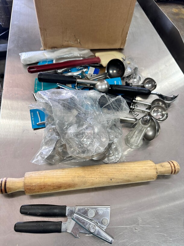 One Lot Of Misc Kitchen Items 
Ice Cream Scooper Table Holders Can Opener etc - Image 9 of 11