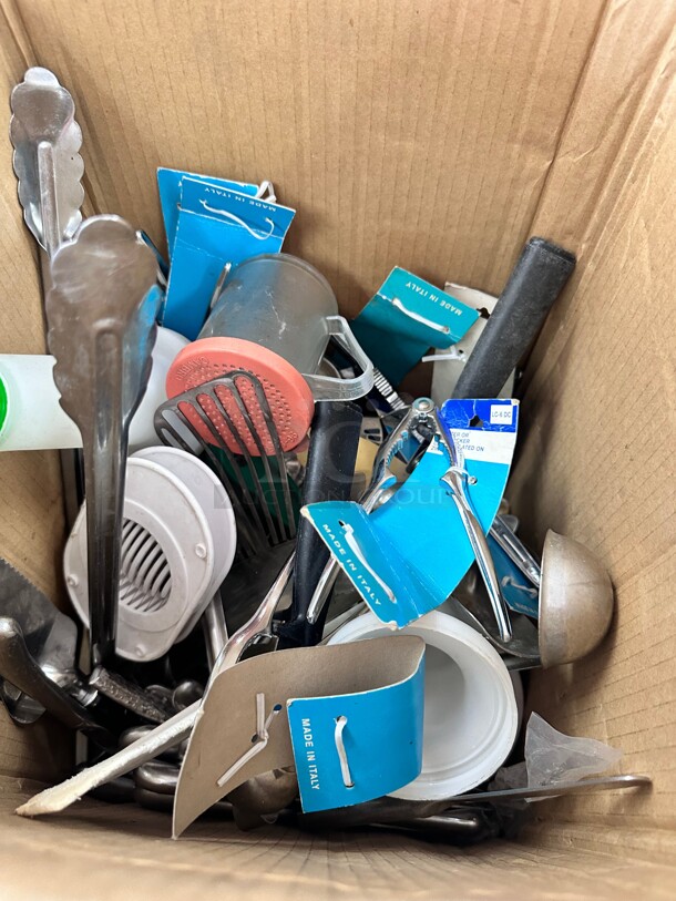 One Lot Of Misc Kitchen Items 
Ice Cream Scooper Table Holders Can Opener etc - Image 11 of 11