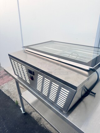 New Cooler Depot NSF 4 pan Countertop Gelato Ice Cream Display DW-67L 115 Volt Working