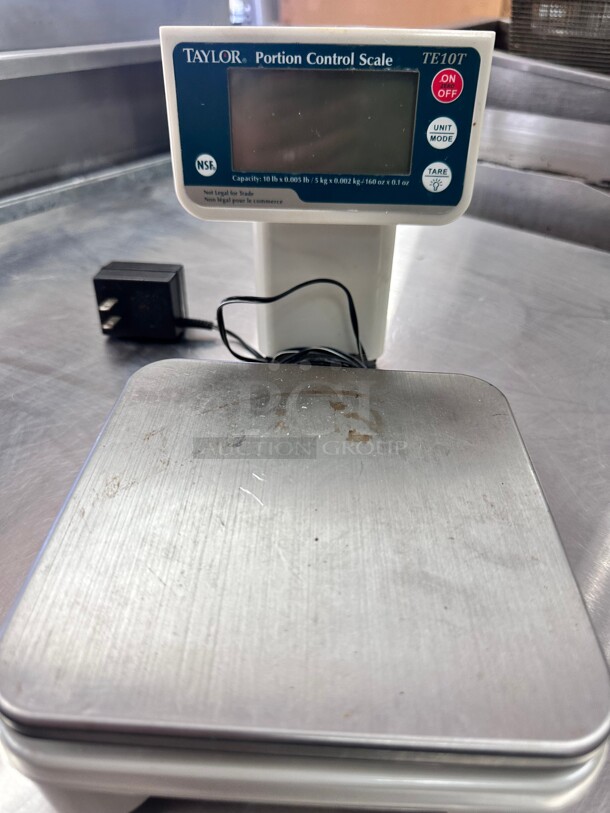 Taylor Digital 10 lb Portion Control Scale w/Tower Readout Working - Image 6 of 6