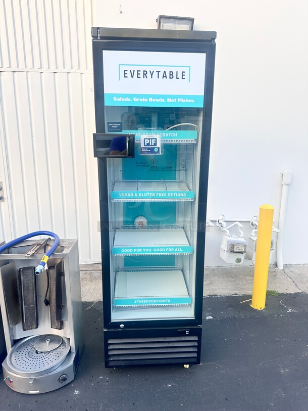 Excellent Condition Atosa P380WA Single Glass Door Display Fridge 115 Volt Working - Image 2 of 6