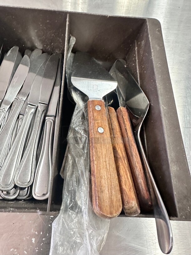 One Lot Of Misc Silverware spoons forks and knifes  - Image 4 of 7