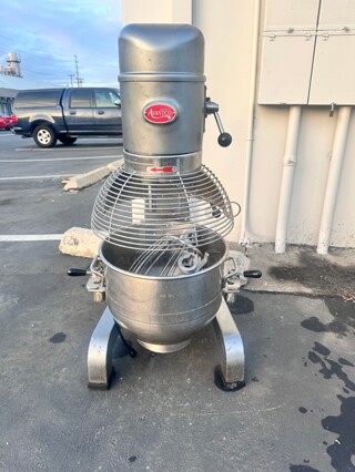 Excellent Condition Avantco MX30 30 Qt. Planetary Floor Dough Mixer with Guard With Two Attachments - 120V, 1 3/4 hp Working