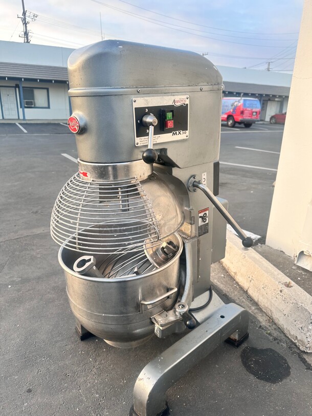 Excellent Condition Avantco MX30 30 Qt. Planetary Floor Dough Mixer with Guard With Two Attachments - 120V, 1 3/4 hp Working - Image 2 of 7