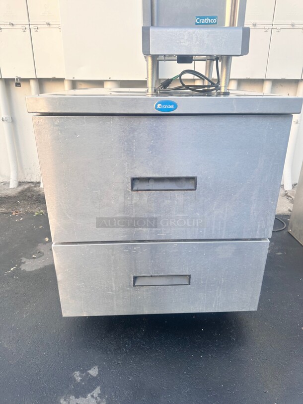 Excellent Condition Randell 9404-290-DW Undercounter Refrigerator 115 Volt Working - Image 3 of 4