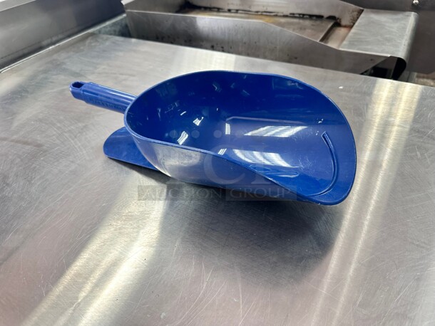 Manitowoc Blue Ice Scooper - Image 6 of 8