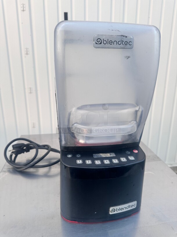 Excellent Condition Blendtec CQB1 Stealth Commercial Blender with Sound Enclosure 120V Working - Image 6 of 7