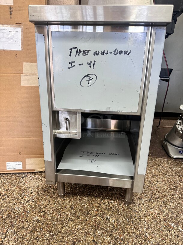 New Commercial Fully Stainless Steel Sink 19x37x42 - Image 5 of 7