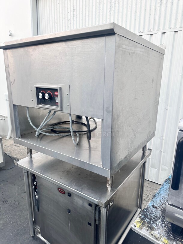 Excellent Condition Hatco HWBI-2 Drop-In Hot Food Well w/ (2) Full Size Pan Capacity, 240v/1ph Working - Image 7 of 8
