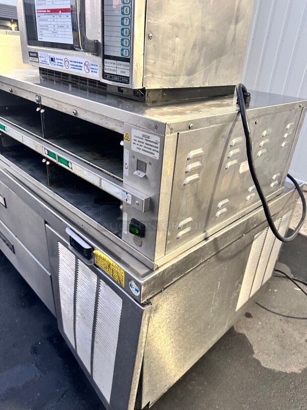 Excellent Condition Prince Castle DHB2PT-33B 33 inch Freestanding Warming Unit w/ (2) 24 inch Compartments, 208-240v/1ph - Image 4 of 5