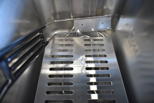 BRAND NEW SCRATCH AND DENT! 2023 Crosson CF-20 Stainless Steel Commercial Countertop Electric Powered 2 Bay Fryer. 120 Volts, 1 Phase. - Image 5 of 8