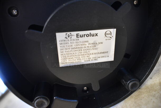 4 BRAND NEW SCRATCH AND DENT! Electrolux ELCJ-2200S Countertop Juicer. 120 Volts, 1 Phase. 4 Times Your Bid! Tested and Working! - Image 6 of 6