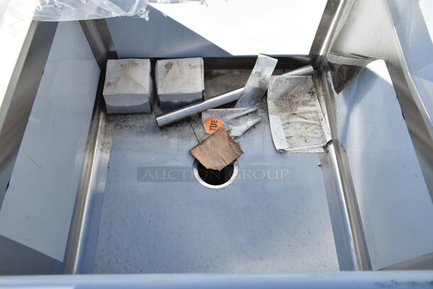 BRAND NEW SCRATCH AND DENT! Regency Spec Line Stainless Steel Commercial 3 Bay Sink w/ Dual Drain Boards. Bays 24x24x14. No Legs.  - Image 4 of 8