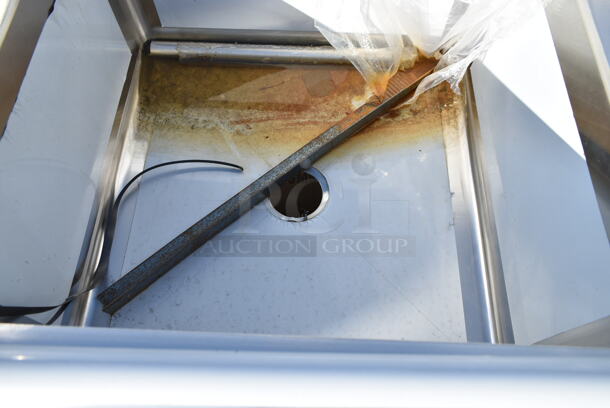 BRAND NEW SCRATCH AND DENT! Regency Spec Line Stainless Steel Commercial 3 Bay Sink w/ Dual Drain Boards. Bays 24x24x14. No Legs.  - Image 6 of 8