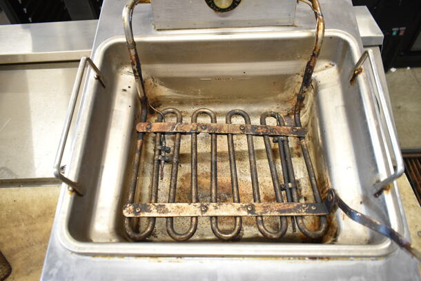 Star 301HI Stainless Steel Commercial Countertop Electric Powered Deep Fat Fryer w/ 2 Metal Fry Baskets. 236 Volts. - Image 3 of 5