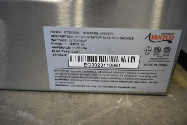BRAND NEW SCRATCH AND DENT! Avantco 177EG30N Stainless Steel Commercial Countertop Electric Powered Flat Top Griddle. 208/240 Volts, 1 Phase. - Image 6 of 6