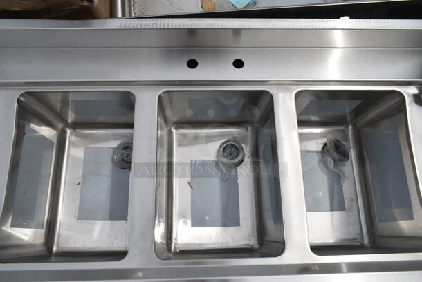 BRAND NEW SCRATCH AND DENT! Regency 600B32160213 Stainless Steel 3 Bowl Underbar Sink with Two Drainboards. No Legs. Bays 10x14x9.5. Drain Board 11.5x15 - Image 5 of 6
