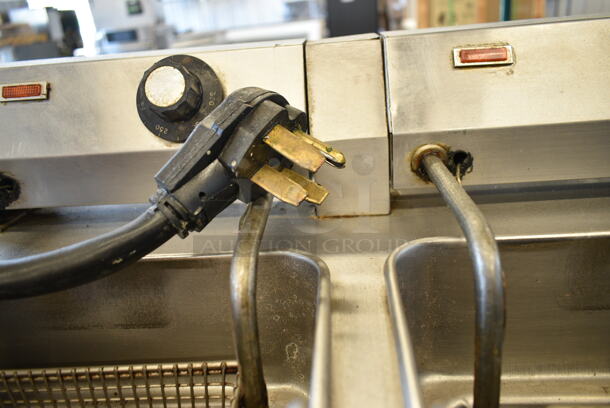 APW Wyott EF-30NT Stainless Steel Commercial Countertop Electric Powered 2 Bay Fryer. 208/240 Volts.  - Image 3 of 5
