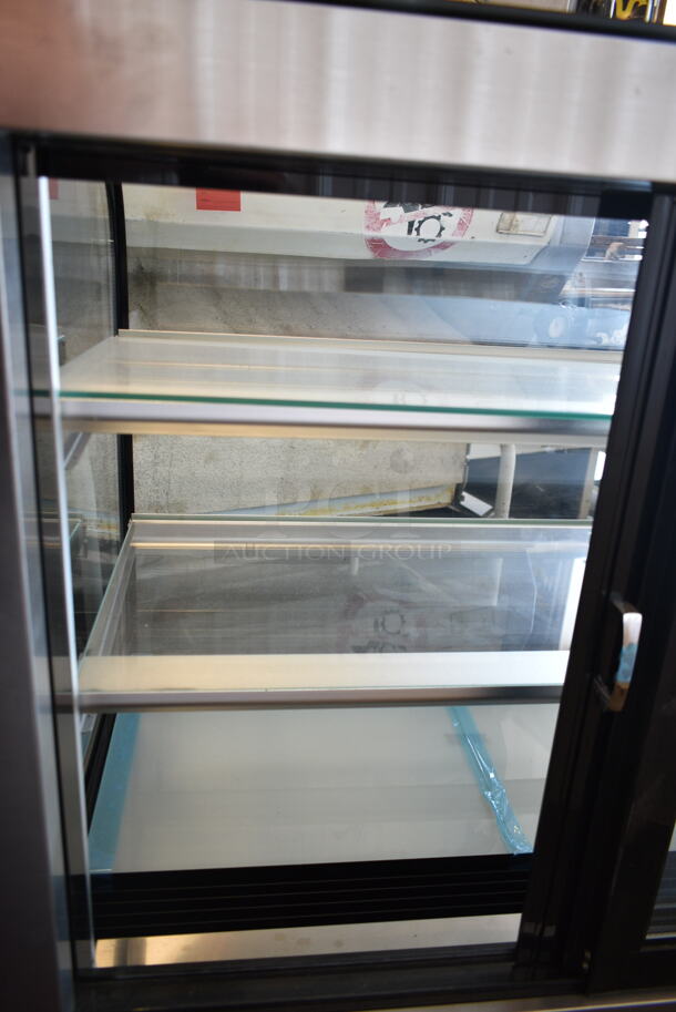 BRAND NEW SCRATCH AND DENT! Avantco 193BC36HCB Metal Commercial Floor Style Deli Display Case Merchandiser on Commercial Casters. 110-120 Volts, 1 Phase. Cannot Test Due To Cut Power Cord - Image 5 of 8
