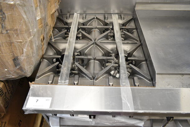 BRAND NEW SCRATCH AND DENT! 2023 Garland G60-4G36RR Stainless Steel Commercial Natural Gas Powered 4 Burner 60" Range with 36" Griddle and 2 Standard Ovens, Over Shelf and Back Splash. 262,000 BTU - Image 4 of 8