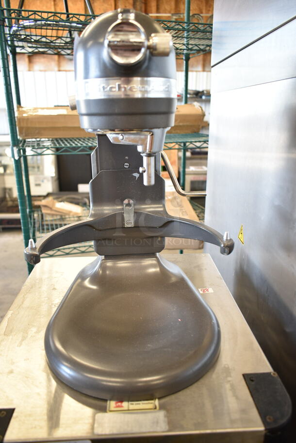 KitchenAid KSM8990DP Metal Commercial Countertop 8 Quart Planetary Mixer. 120 Volts, 1 Phase. Tested and Working! - Image 3 of 7