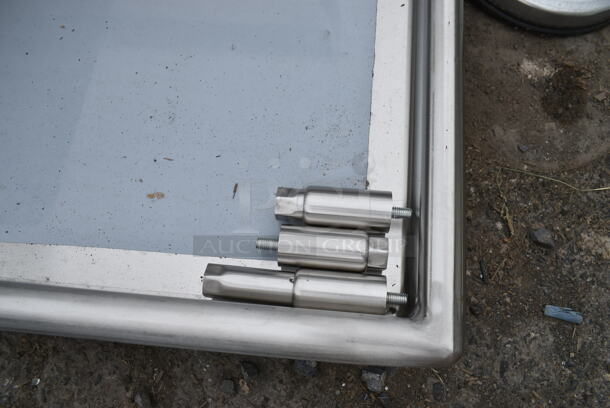BRAND NEW SCRATCH AND DENT! Regency 600CDT24R 16 Gauge 2' Clean Dish Table - Right Drainboard. No Legs.  - Image 3 of 4