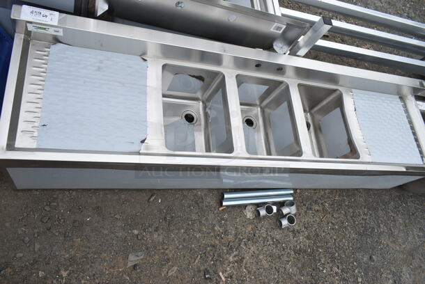 BRAND NEW SCRATCH AND DENT! Regency 600B31014219 Stainless Steel Commercial  3 Bowl Underbar Sink with Two Large Drainboards. Bays 10x14x9 - Image 2 of 9