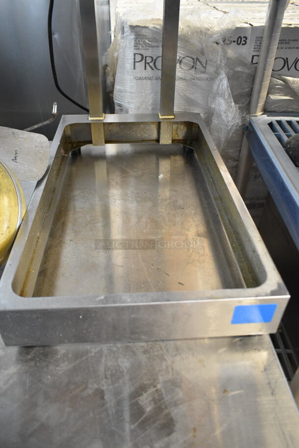 Avantco 177FFDS1 Stainless Steel Commercial Fry Dumping Warming Station. 120 Volts, 1 Phase. Tested and Working! - Image 2 of 4