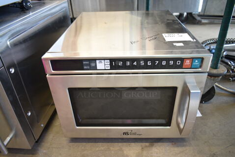 BRAND NEW SCRATCH AND DENT! Royal Sovereign Stainless Steel Commercial Countertop Microwave Oven. 
