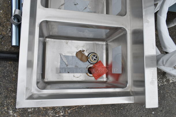 BRAND NEW SCRATCH AND DENT! Regency 600B31014 Stainless Steel 3 Bowl Underbar Sink. Bays 10x14x10 - Image 4 of 7