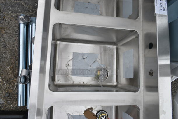 BRAND NEW SCRATCH AND DENT! Regency 600B31014 Stainless Steel 3 Bowl Underbar Sink. Bays 10x14x10 - Image 5 of 7