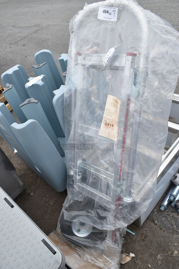 BRAND NEW SCRATCH AND DENT! Lavex  HS-1009 750 lb. 2-in-1 Convertible Hand Truck with Pneumatic Wheels - Image 2 of 3